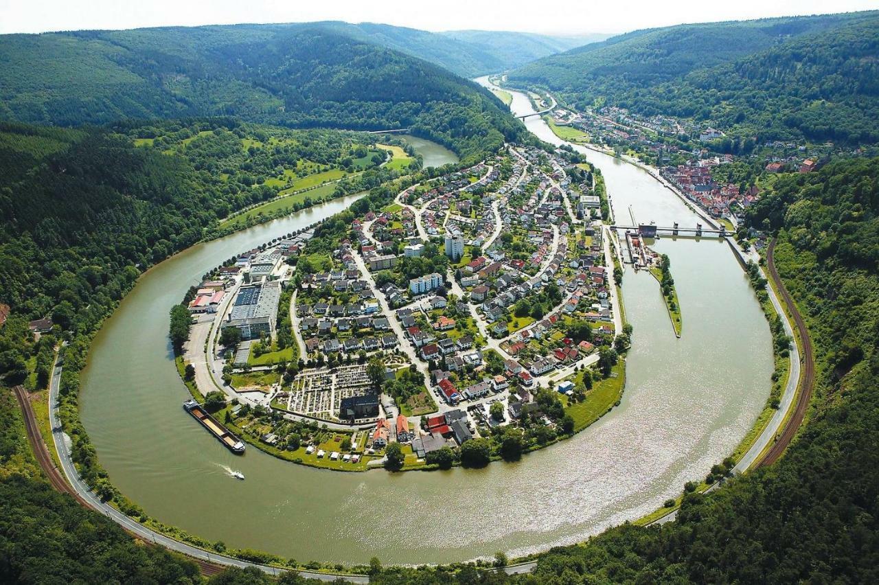 ヒルシュホルンNatur Und Neckarblick Bei Heidelbergアパートメント エクステリア 写真